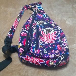 VERA BRADLEY SLING BAG LARGE